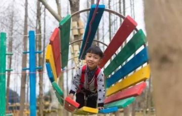 景區(qū)叢林穿越魔網(wǎng)是什么樣的游樂項目？