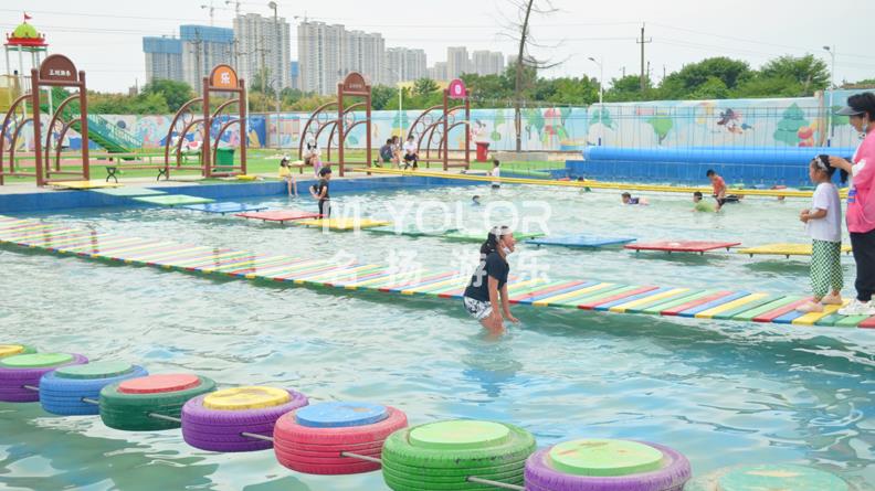 如何選擇水上拓展器材廠家